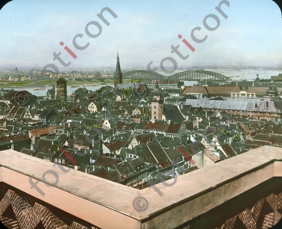 Blick auf die Altstadt - Foto foticon-600-simon-duesseldorf-340-006.jpg | foticon.de - Bilddatenbank für Motive aus Geschichte und Kultur